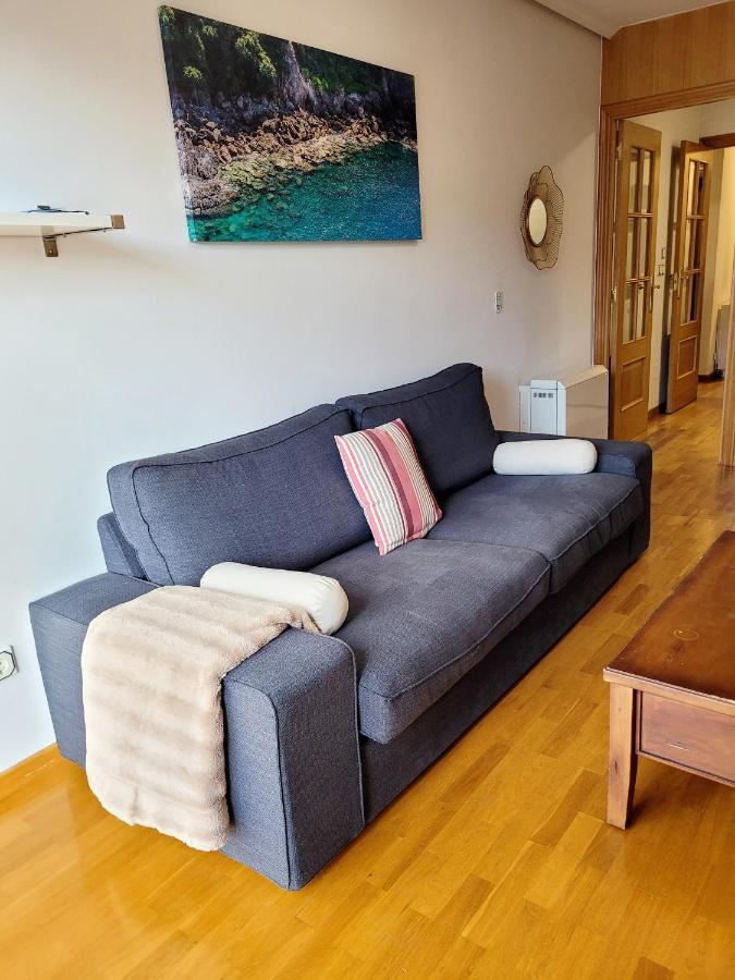 サンティアゴ・デ・コンポステーラPiso Con Garaje En La Entrada Del Camino Portuguesアパートメント エクステリア 写真