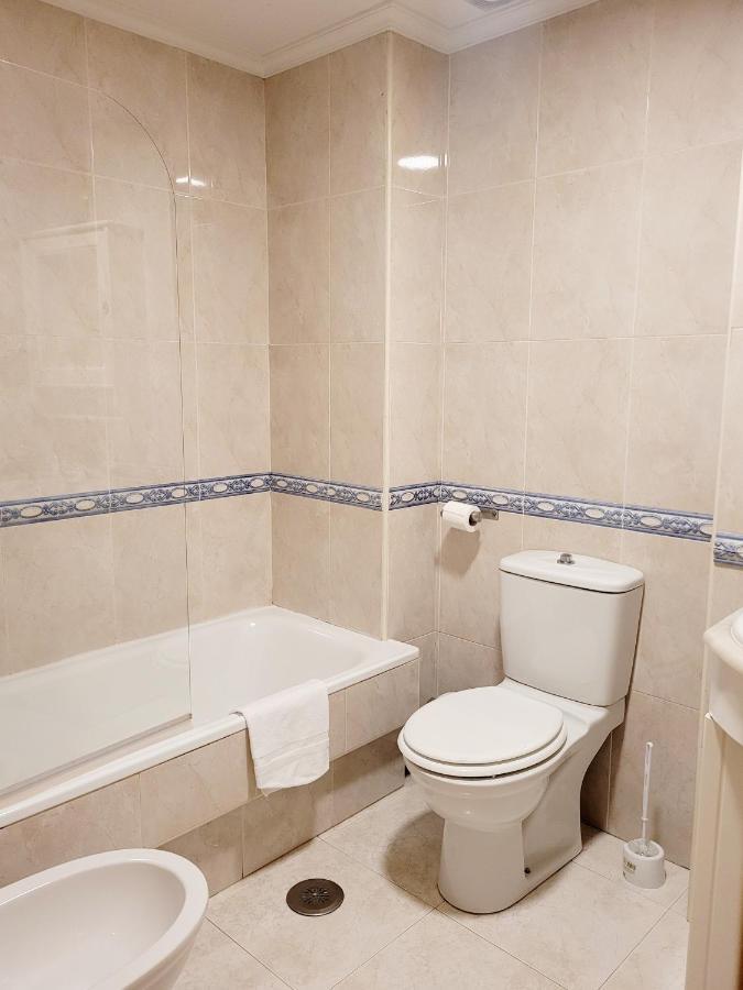 サンティアゴ・デ・コンポステーラPiso Con Garaje En La Entrada Del Camino Portuguesアパートメント エクステリア 写真