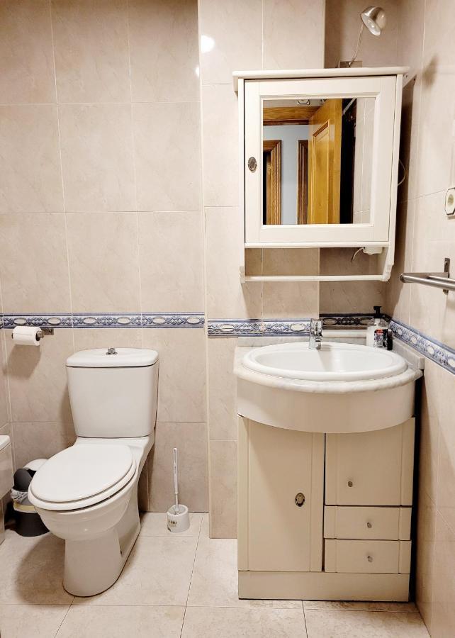 サンティアゴ・デ・コンポステーラPiso Con Garaje En La Entrada Del Camino Portuguesアパートメント エクステリア 写真